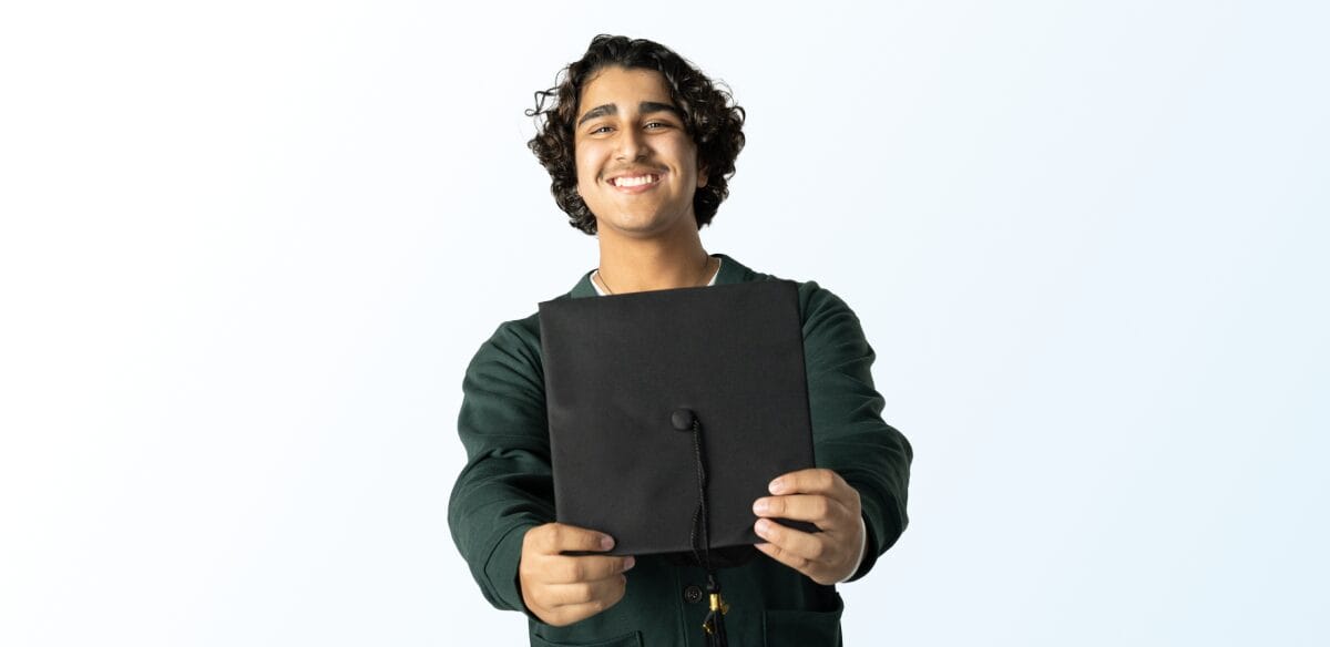 student with graduated hat